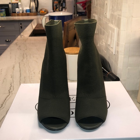 Steve Madden Komono Olive Booties - Picture 2 of 5